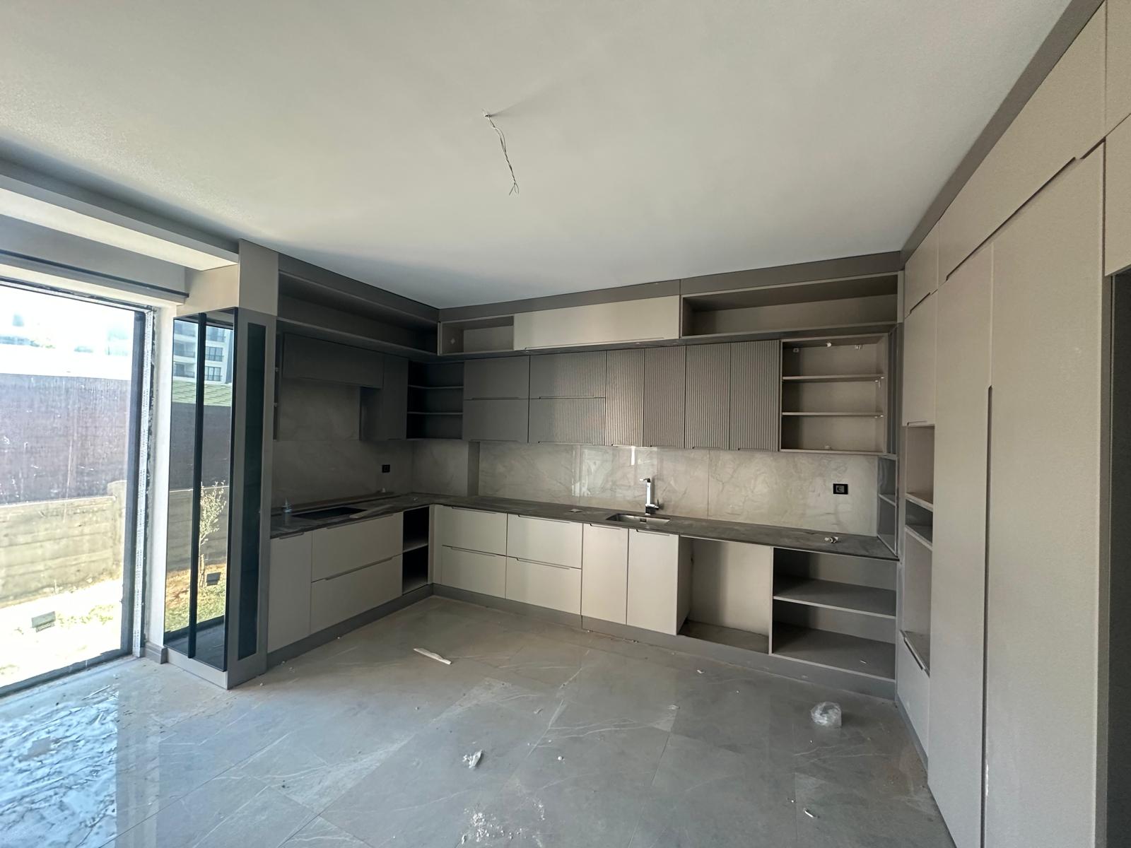 KAYA EMLAK'TAN  KAYATAŞ RÜZGAR EVLERİNDE  4+1 DAİRE